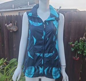 Lululemon Athletica Teal and Black Vest
